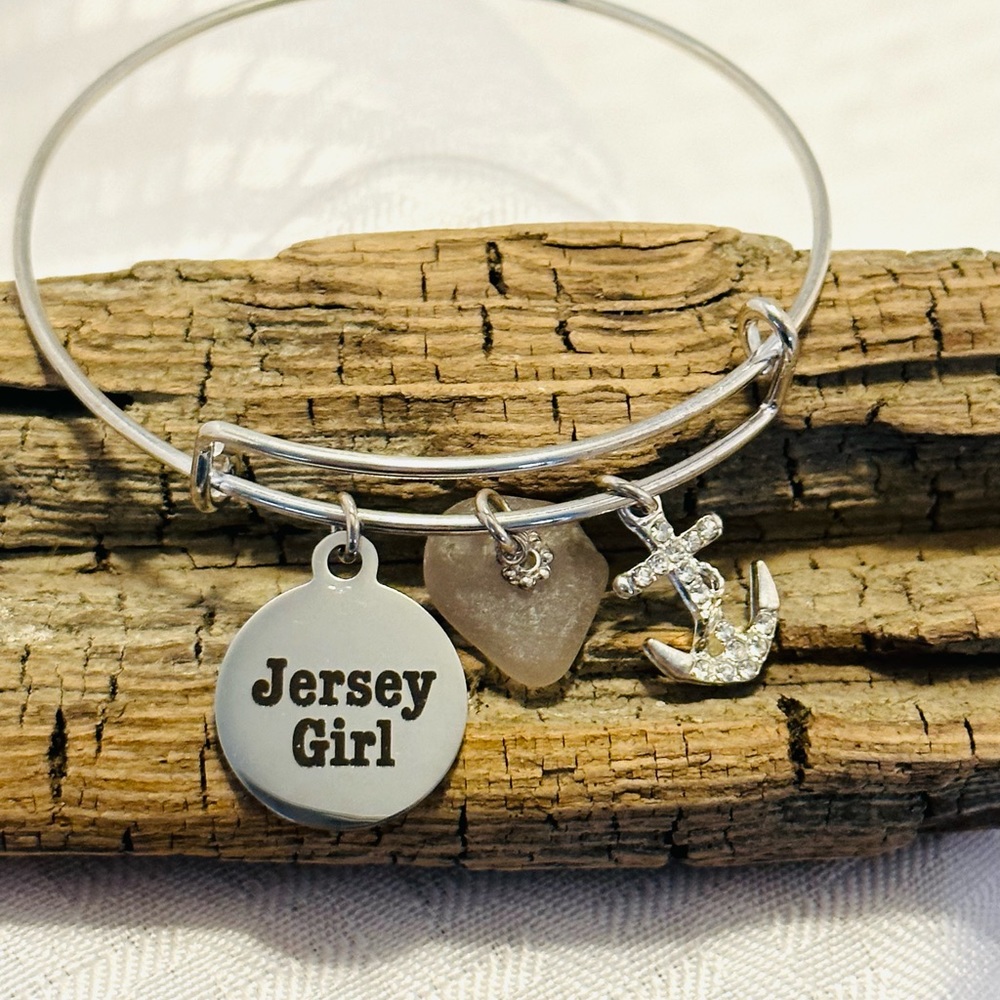 💕🌈💕🥰 LynneAnn’s Trinkets Jersey Girls Adjustable Silver Plated Bracelet